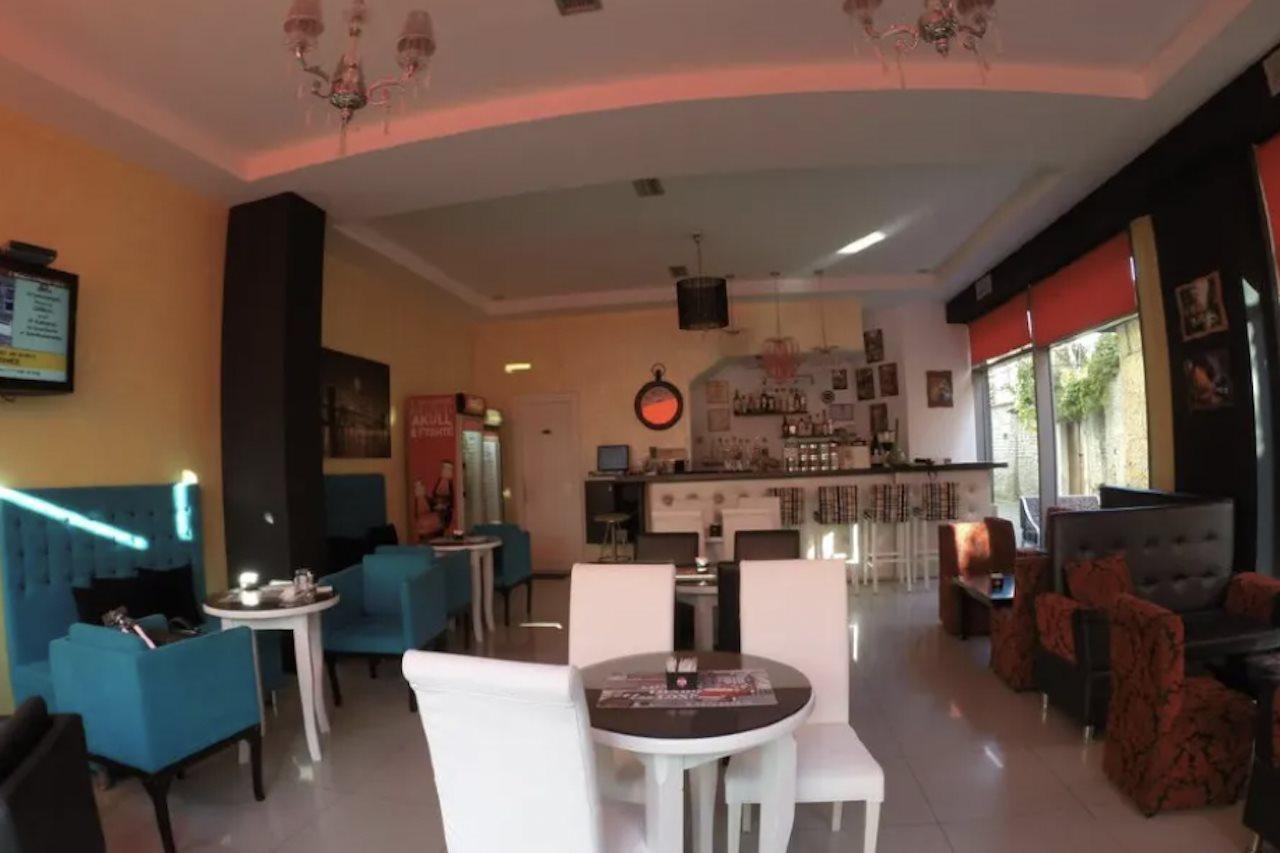 Hotel Serenity ติรานา ภายนอก รูปภาพ