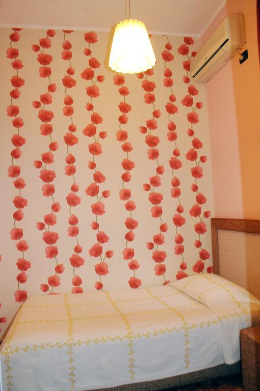 Hotel Serenity ติรานา ภายนอก รูปภาพ