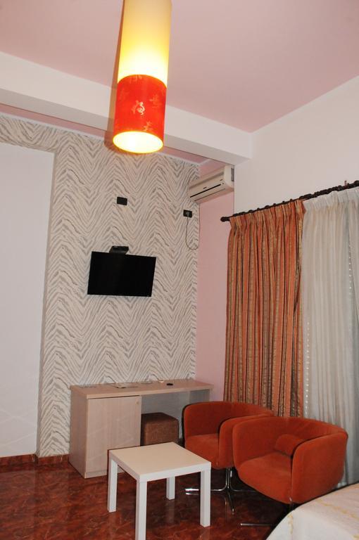 Hotel Serenity ติรานา ภายนอก รูปภาพ