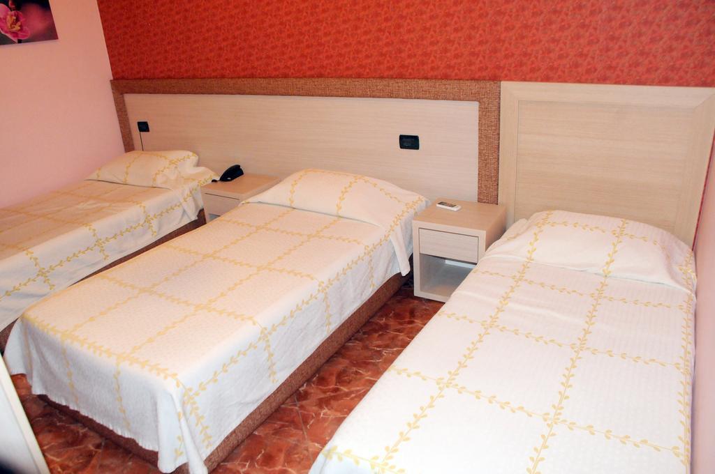 Hotel Serenity ติรานา ภายนอก รูปภาพ